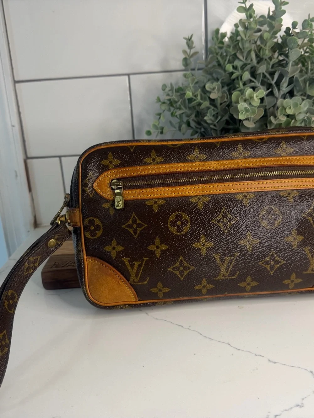 Authentic Louis Vuitton Marley Dragonne Clutch